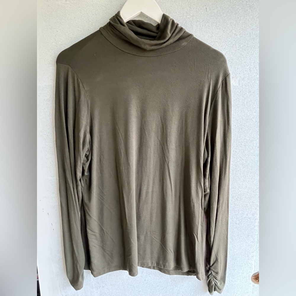 Chico's Green Turtleneck Sweater with Relaxed Fit - Picture 1 of 3